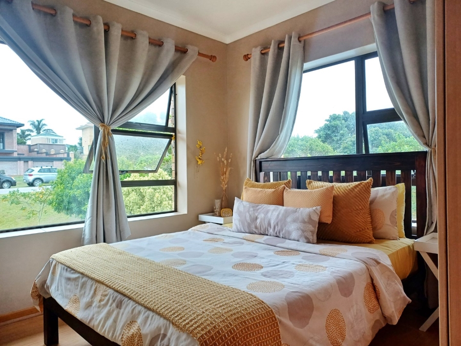 5 Bedroom Property for Sale in Reebok Western Cape